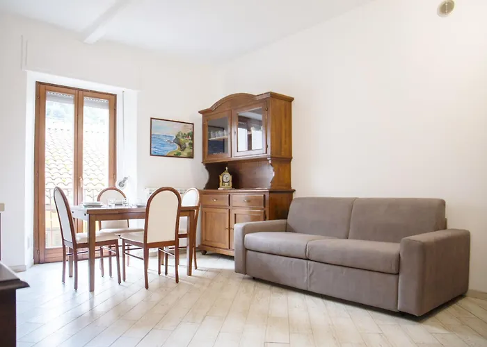 L'arco - In Historic Center Lesa